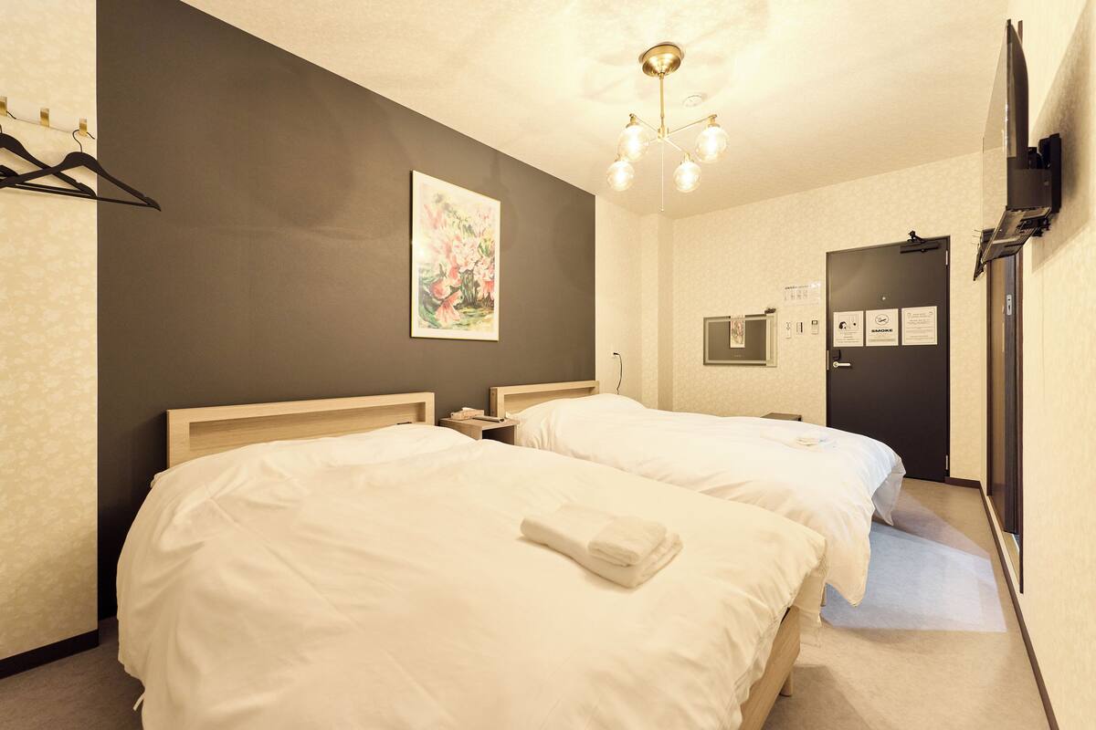 Classic Double or Twin Room | Desk, free WiFi