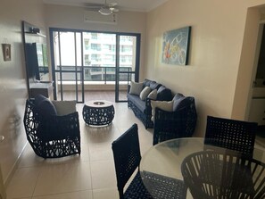 Interior - Pitangueiras - Guarujá, 2 minutes from the beach. (Guarujá)