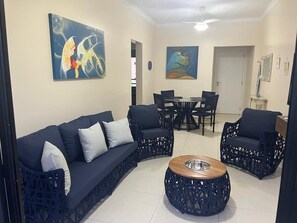 Living area - Pitangueiras - Guarujá, 2 minutes from the beach. (Guarujá)