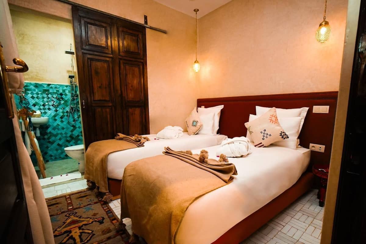 Deluxe Twin Room | In-room safe, blackout drapes, soundproofing, iron/ironing board