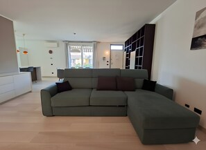 TV - SG Family - Casa Sabrina (Peschiera del Garda)