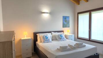 3 chambres, fer et planche Ă repasser, Wi-Fi gratuit, draps fournis