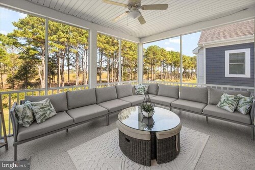 Bayside Resort * New Listing * Breathtaking Luxury