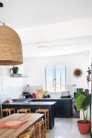 Private kitchen - Spacious 3-bedroom penthouse in Pereybere (Pereybere)
