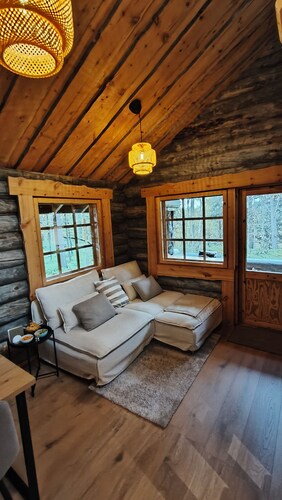 Luonto, gemütliches Blockhaus mit Auroraskylight