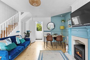 Televisión, chimenea