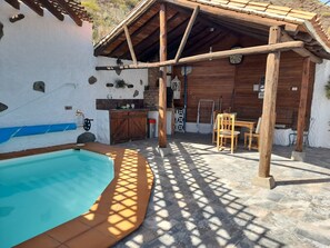 Outdoor dining - Casa Rural el Palmito with private pool (Valsequillo)