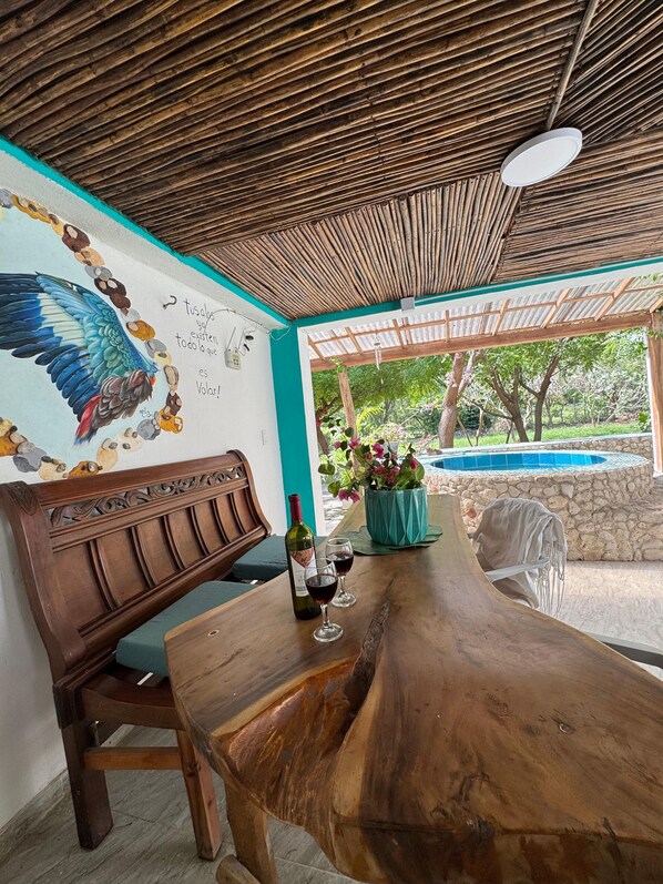 Outdoor dining