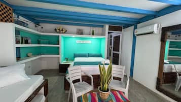 Internet, bed sheets