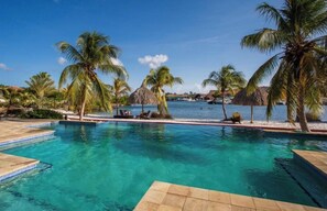 Outdoor pool - Apartment in quiet resort with 2 pools and beach, 3 minutes from Jan Thiel Beach (Willemstad)