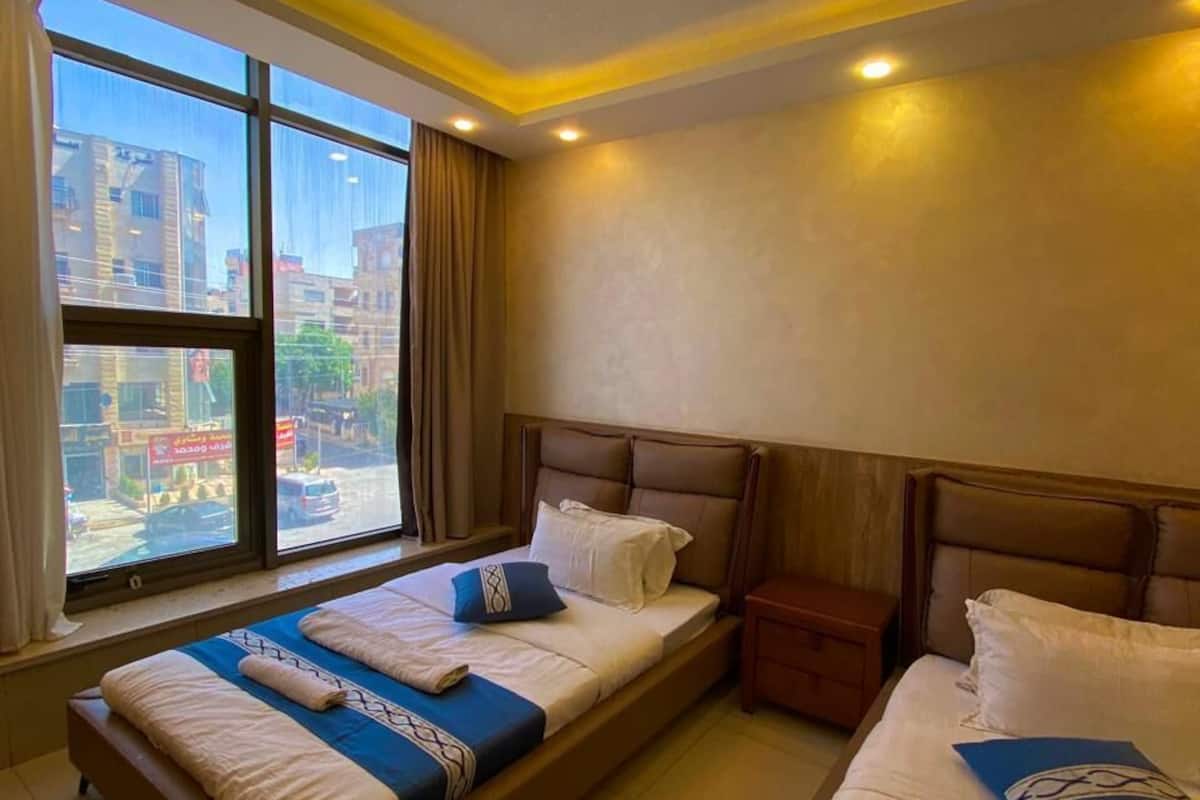 Junior Double or Twin Room, City View | Hypo-allergenic bedding, in-room safe, free WiFi