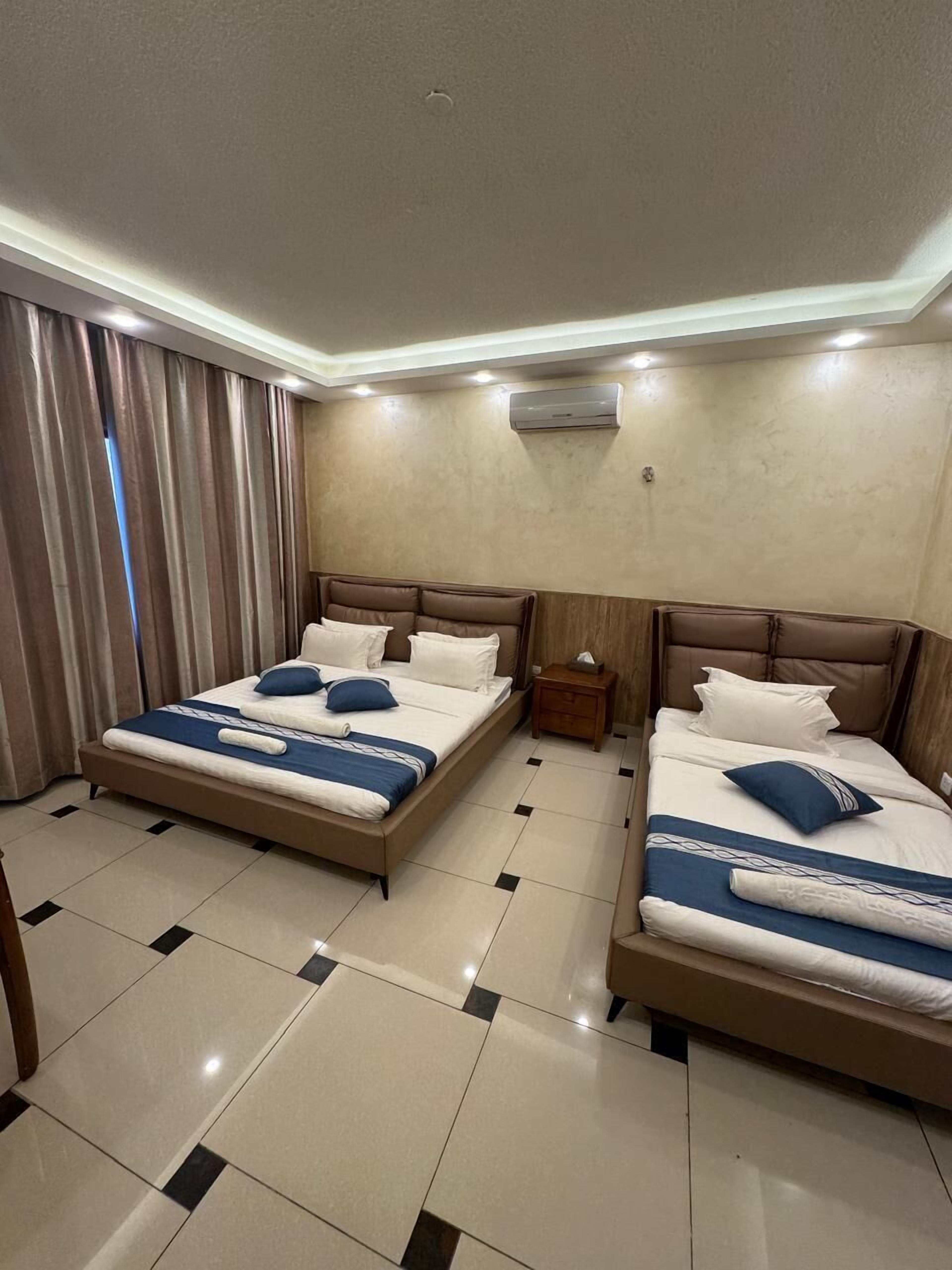 In-room safe, free WiFi