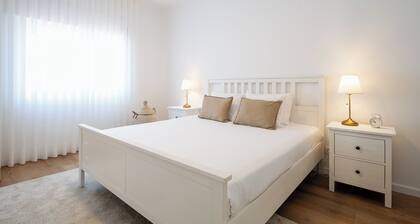 Bright & Spacious Villa by Beach