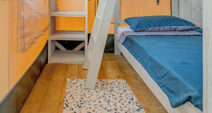 Island Glamping for 4 With Jacuzzi