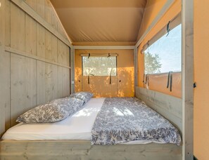Cabin | 2 bedrooms, individually furnished, laptop workspace, bed sheets - Island Glamping for 4 With Jacuzzi (Solta)