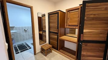 Chambre Double, balcon, vue mer | Coffres-forts dans les chambres, Wi-Fi gratuit