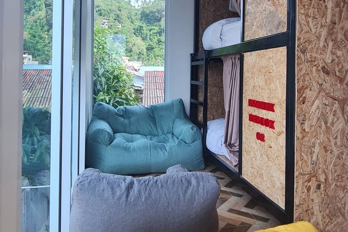 Standard Shared Dormitory, Mountain View