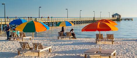 Liegestühle, Strandtücher
