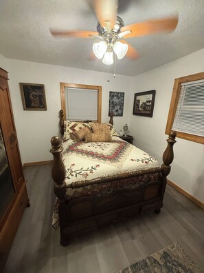 3 bedrooms, travel cot, free WiFi, bed sheets - Entire home in Vancleave, Mississippi, K&ALakelife (Vancleave)