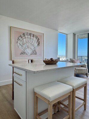 Interior - Serenity, Sunshine and the Sea! (Fort Myers Beach)