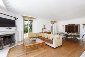Villa | Living room | Fireplace - Magnificent Villa With sea View for a Group (Theoule-sur-Mer)