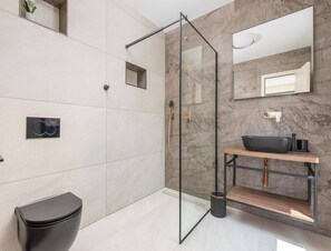 Villa | Bathroom - Luxury Seaview Villa With Jacuzzi (Imotski)