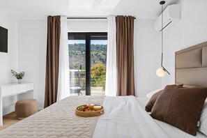4 bedrooms, iron/ironing board, WiFi, bed sheets - Stylish 4-Bedroom Villa Agrosa with 30 m2 Private Pool, Hydromassage, Finnish Sauna and Fun zone (Srinjine)