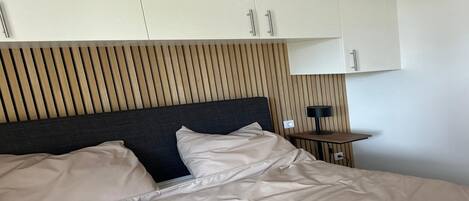 独立别墅 | 4 多间卧室、床单