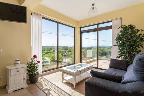 Quiet Hideaway with Heated Pool