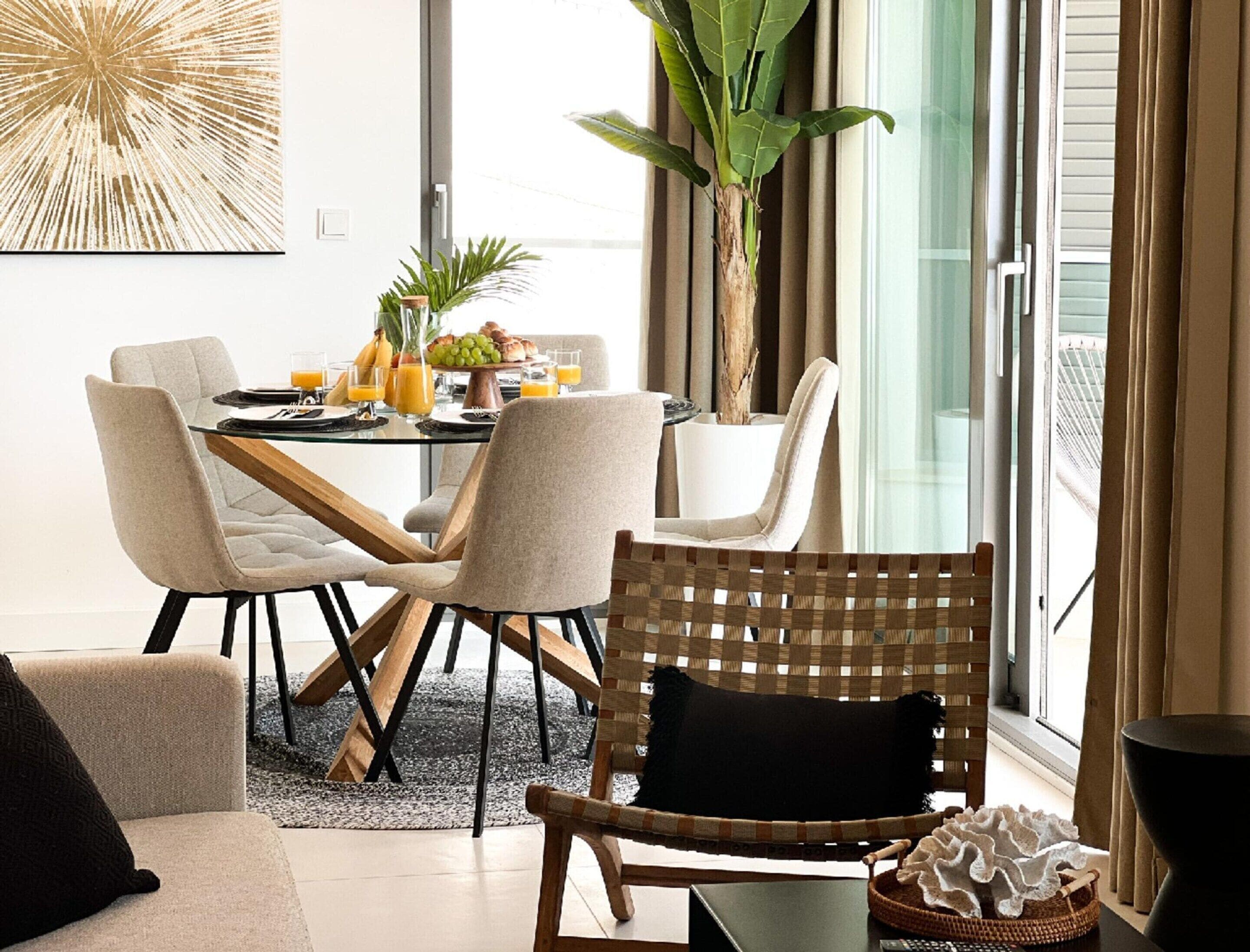 Villa | Dining