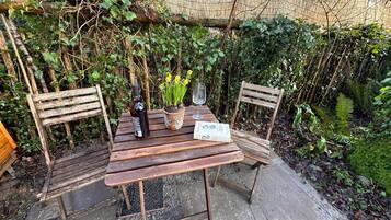 Tempat makan outdoor