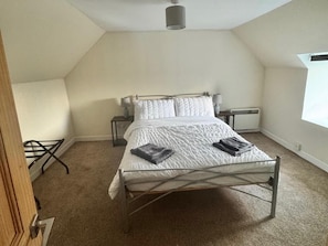 2 Schlafzimmer, Bügeleisen/Bügelbrett, kostenloses WLAN, Bettwäsche