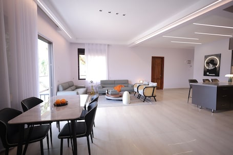 Apartment, 2 Bedrooms, Balcony | Living area