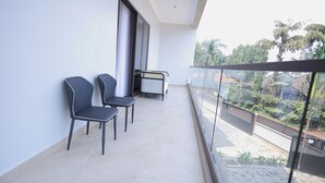Leilighet, 2 soverom, balkong | Terrasse/patio