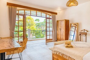 4 habitaciones, escritorio, tabla de planchar con plancha y wifi 