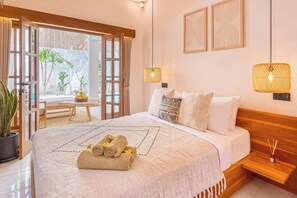 4 bedrooms, desk, iron/ironing board, WiFi - Villa San Diego - 4BR w Private Pool & Garden (Kecamatan Kuta)