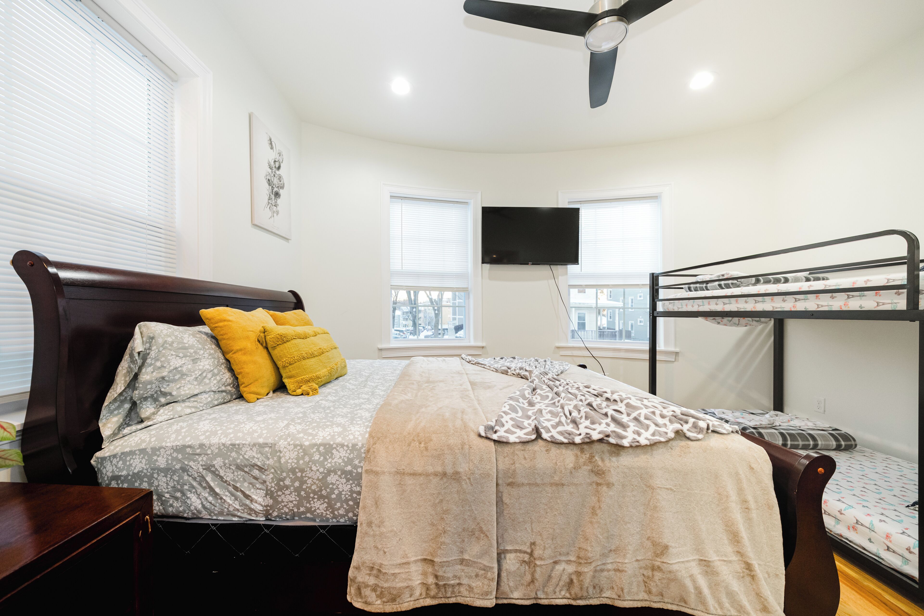 4 camere, ferro/asse da stiro, Wi-Fi gratuito, lenzuola