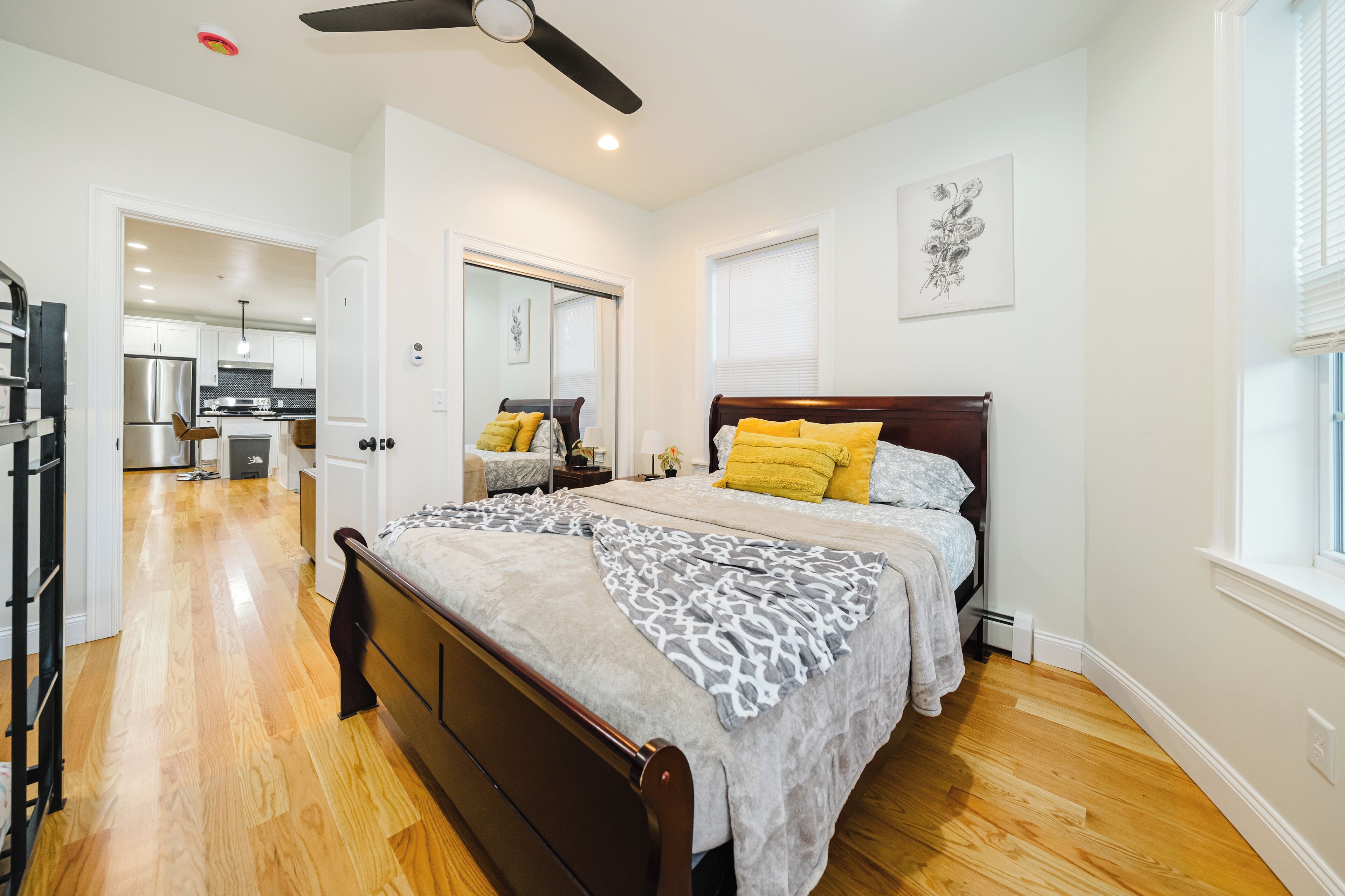 4 dormitorios, tabla de planchar con plancha, wifi gratis y ropa de cama