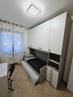 Fer et planche à repasser, Wi-Fi, draps fournis