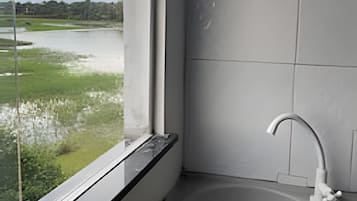 Standard Apartment, Balcony, Lagoon View | Interior