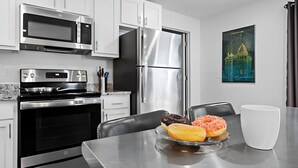 Coffee/tea maker, fridge, microwave, oven - Eco and Work Friendly Stay Near NuLu & Downtown (Louisville)