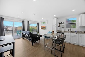 Interior - Work-Friendly Container Stay & Bourbon Nearby | #2 (Louisville)