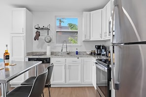 Coffee/tea maker, fridge, microwave, oven - Four Container Units | Perfect for Groups and Fam! (Louisville)