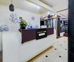 บ้านพัก | ฝ่ายต้อนรับ