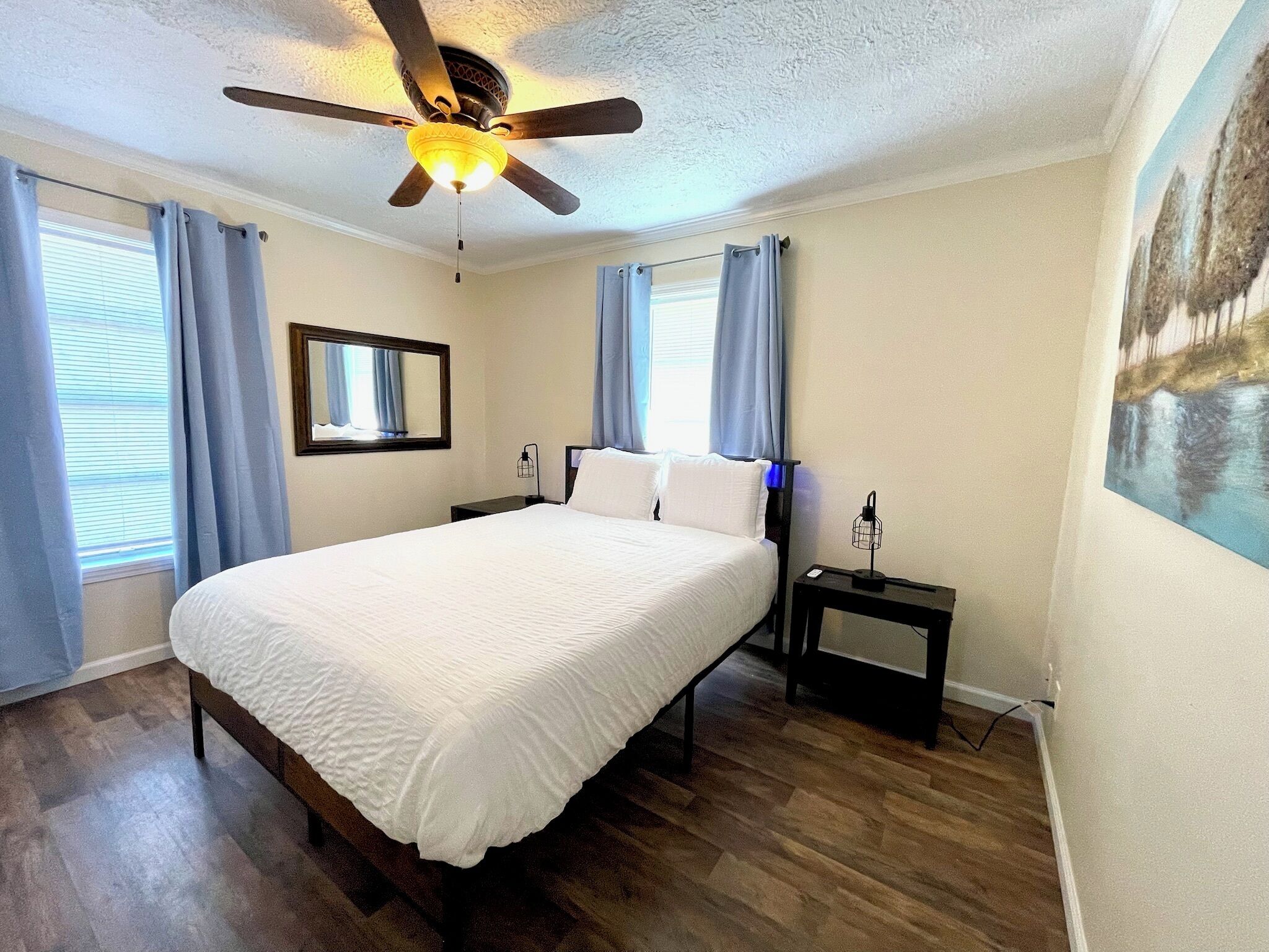 2 bedrooms, iron/ironing board, WiFi, bed sheets