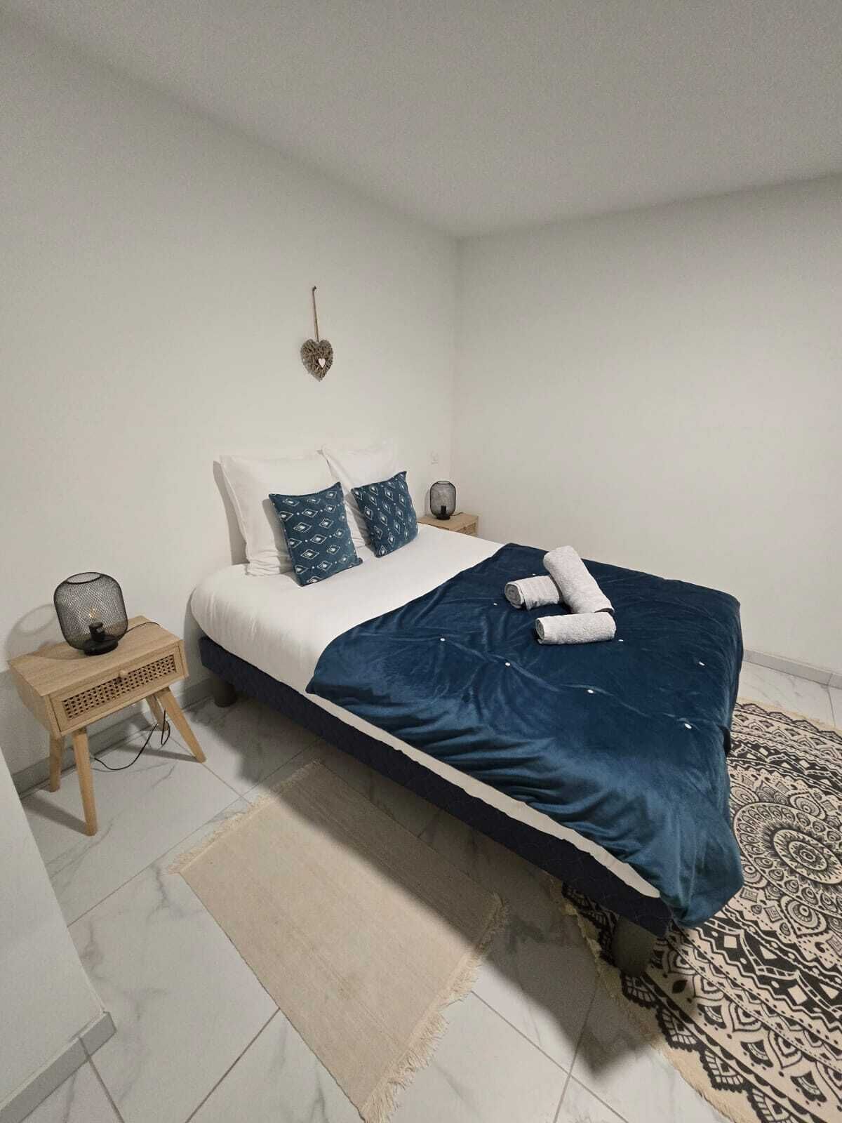 1 bedroom, travel cot, free WiFi, bed sheets