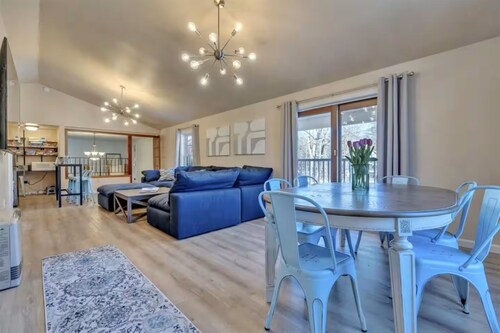 Dog Friendly Seacoast Retreat, Spacious Home for Family & Friends with A/C