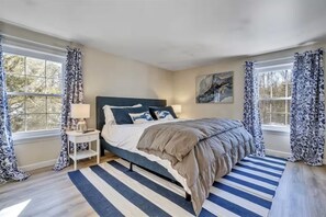 5 soveværelser, skrivebord, strygejern/strygebræt, weekendseng