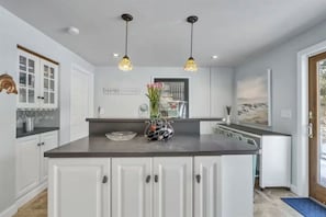 Coffee/tea maker, fridge, microwave, oven - Dog Friendly Seacoast Retreat, Spacious Home for Family & Friends with A/C (Kennebunk)