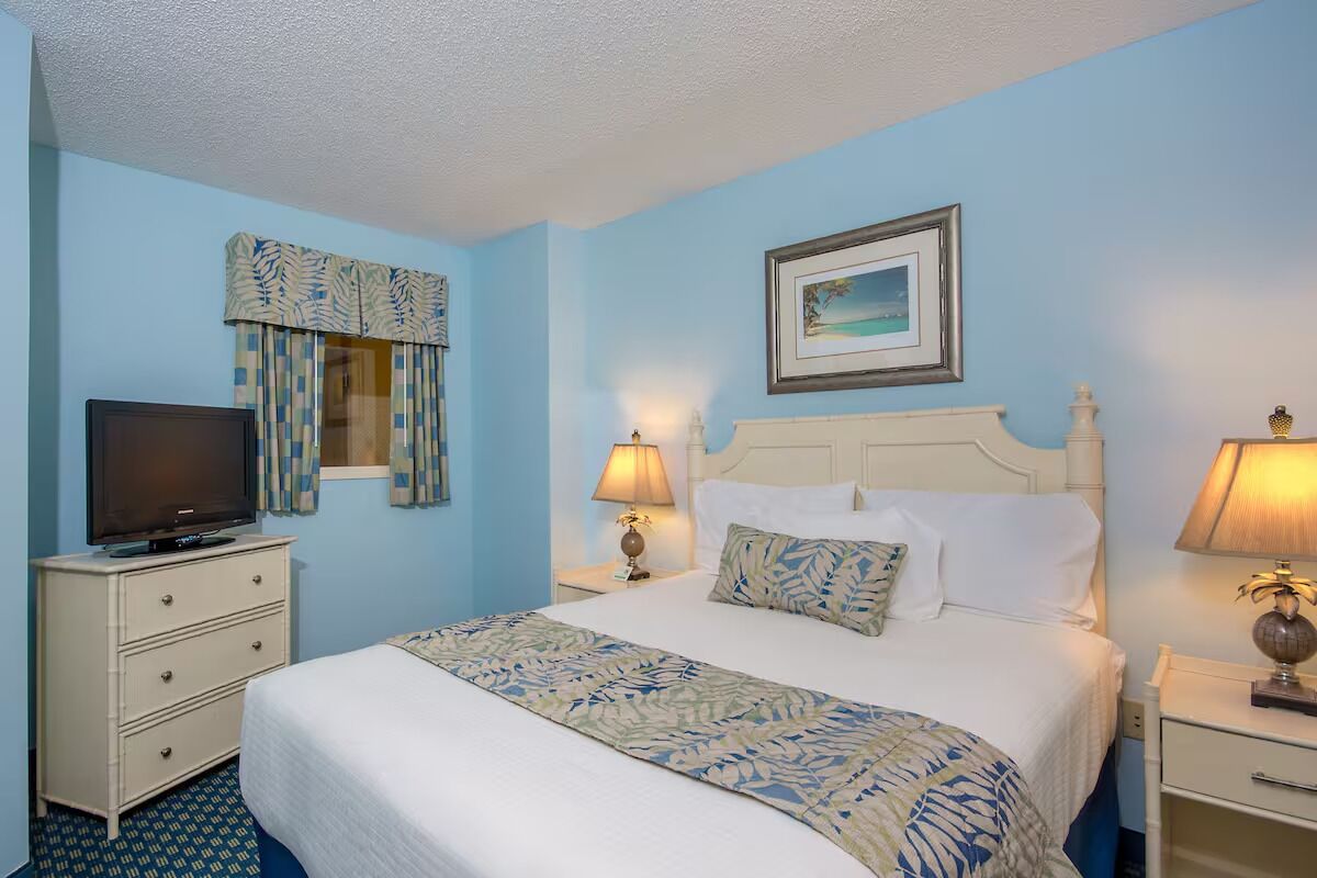Oceanfront 3br Condo | Balcony, Kitchen, Pool, 1.2 Mi To Broadway - Myrtle Beach, SC